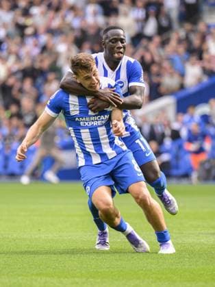 Brighton, England, August 31 2025: Brighton & Hove Albion s Brajan Gruda (left) celebrates scoring his side s second goal with team-mate Yankuba Minteh (right) during the Premier League match between Brighton and Hove Albion and Manchester City at the American Express Stadium. (Photo by David Horton Sports Press Photo) Copyright: xDavidxHorton SportsxPressxPhotox Sportspressphoto_SPR19078