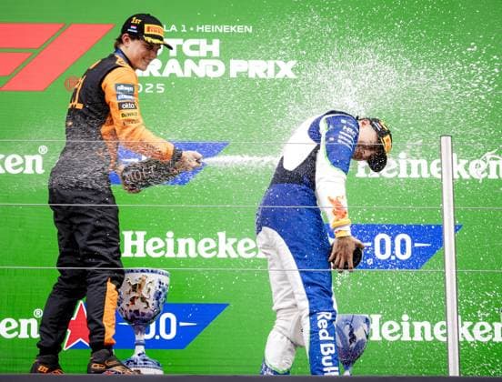 ZANDVOORT - Oscar Piastri (McLaren) and Isack Hadjar (Racing Bulls) on the podium after the Dutch F1 Grand Prix at the Zandvoort Circuit. ANP SEM VAN DER WAL F1 Grand Prix of Netherlands 2025 26 xVIxANPxSportx xxANPxIVx 534607269 originalFilename: 534607269.jpg