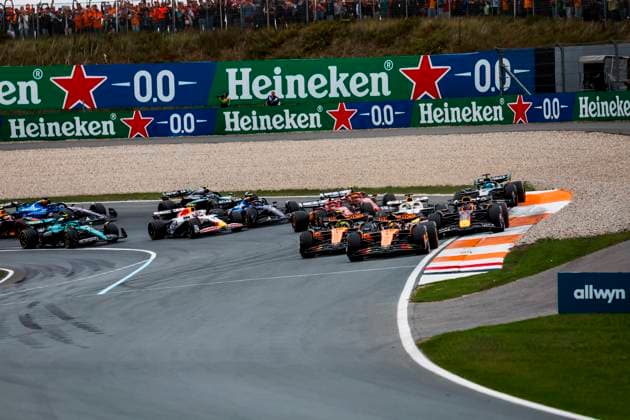 Formula 1 Heineken Dutch Grand Prix 2025 Alexis Perrin OVERTAKE MAXPPP - Zandvoort 31 08 2025 Start at the Formula 1 Heineken Dutch Grand Prix 2025, the 15th round of the 2025 FIA Formula 1 World Championship, WM, Weltmeisterschaft at Circuit Zandvoort in Zandvoort, Netherlands, from 28 to 31 August 2025 Zandvoort Netherlands  Copyright: xOVERTAKE MAXPPPxAlexisxPerrinx OVT202508316100 OVT202508316100