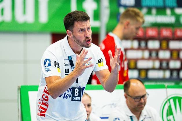 31.08.2025 - Handball, 2025 2026, 1. Bundesliga, 1. Spieltag, GWD Minden - Frisch auf Göppingen: Ben Matschke (Trainer - Göppingen)