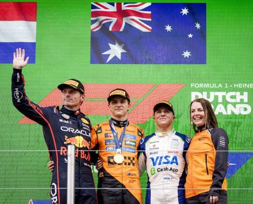 ZANDVOORT - Max Verstappen (Red Bull Racing), Oscar Piastri (McLaren), and Isack Hadjar (Racing Bulls) on the podium after the Dutch F1 Grand Prix at the Zandvoort Circuit. ANP SEM VAN DER WAL F1 Grand Prix of Netherlands 2025 26 xVIxANPxSportx xxANPxIVx 534608249 originalFilename: 534608249.jpg