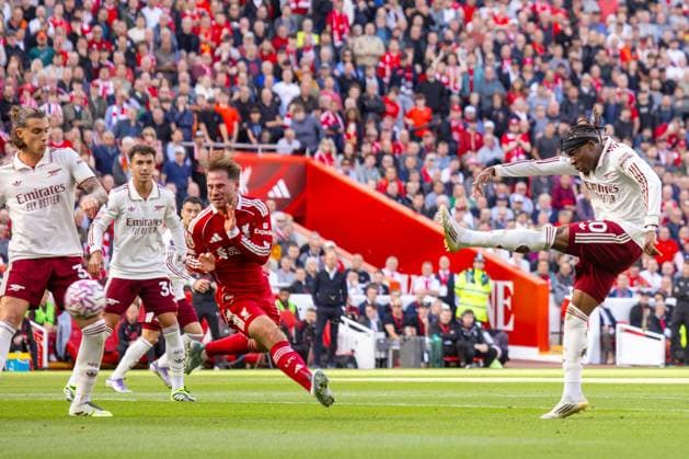Football - FA Premier League - Liverpool FC v Arsenal FC LIVERPOOL, ENGLAND - Sunday, August 31, 2025: Arsenal s Noni Madueke takes a shot during the FA Premier League match between Liverpool FC and Arsenal FC at Anfield. (Photo by David Rawcliffe Propaganda) LIVERPOOL Anfield MERSEYSIDE ENGLAND  Copyright: xDavidxRawcliffex P2025-08-31-Liverpool_Arsenal-14