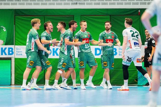 31.08.2025 - Handball, 2025 2026, 1. Bundesliga, 1. Spieltag, GWD Minden - Frisch auf Göppingen: (L-R) Niclas Benedict Heitkamp (Minden), Tom Bergner (Minden), Ian Weber (Minden), Malte Donker (Minden), Mats Korte (Minden), Max Staar (Minden), Erik Persson (Göppingen)