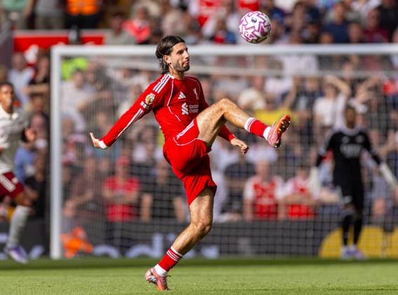 Football - FA Premier League - Liverpool FC v Arsenal FC LIVERPOOL, ENGLAND - Sunday, August 31, 2025: Liverpool s Dominik Szoboszlai during the FA Premier League match between Liverpool FC and Arsenal FC at Anfield. (Photo by David Rawcliffe Propaganda) LIVERPOOL Anfield MERSEYSIDE ENGLAND  Copyright: xDavidxRawcliffex P2025-08-31-Liverpool_Arsenal-46