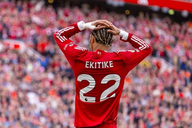 Football - FA Premier League - Liverpool FC v Arsenal FC LIVERPOOL, ENGLAND - Sunday, August 31, 2025: Liverpool s Hugo Ekitike in disbelief as his shot on goal was ruled off-side during the FA Premier League match between Liverpool FC and Arsenal FC at Anfield. (Photo by David Rawcliffe Propaganda) LIVERPOOL Anfield MERSEYSIDE ENGLAND  Copyright: xDavidxRawcliffex P2025-08-31-Liverpool_Arsenal-59