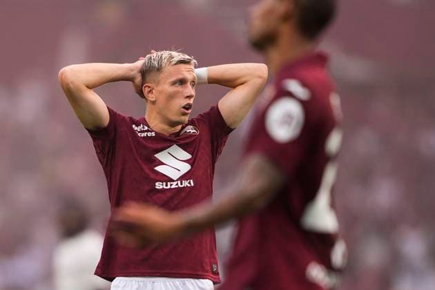 TorinoÕs Marcus Pedersen disappointment during the Serie A soccer match between Torino Fc and Fiorentina at the Stadio Olimpico Grande Torino in Turin, north west Italy - August 31, 2025. - Soccer  Copyright: xFabioxFerrari LaPressex