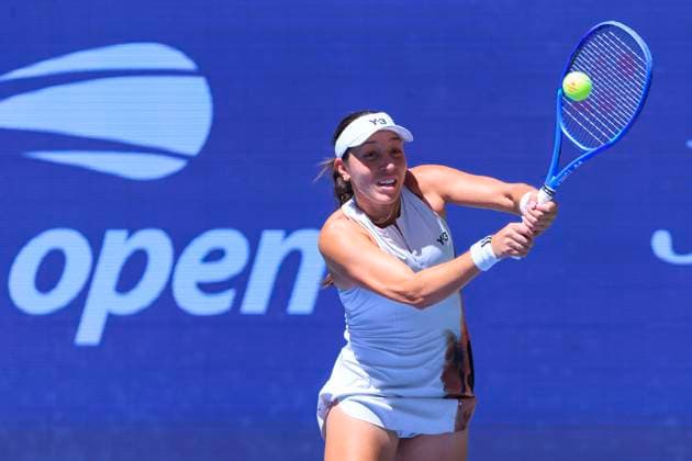 August 31, 2025, Flushing Meadows, New York, USA: Jessica Pegula hits a double backhand during a match against Ann Li on Day 8 of the 2025 US Open at USTA Billie Jean King National Tennis Center on Sunday August 31, 2025 in the Flushing neighborhood of the Queens borough of New York City. JAVIER ROJAS PI Flushing Meadows USA - ZUMAp124 20250831_zaa_p124_009 Copyright: xJavierxRojasx
