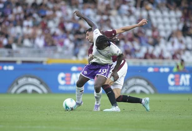 Moise Kean of ACF Fiorentina and Guillermo Maripan of Torino FC during the Italian Serie A, 2025 26 season, football match between Torino FC and ACF Fiorentina on 31 August 2025 at Stadio Olimpico Grande Torino, Turin, Italy. Photo Nderim Kaceli  Copyright: xNderimxKaceli IPAxSportx xipa-agency.netx xx IPA_63783130 IPA_Agency_IPA63783130