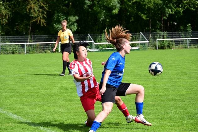 31.08..2025 xkhx Kassel Regionalliga Süd Saison 2025 2026 Frauen KSV Hessen Kassel - FFC Wacker München Hyeonju Lee und (Kassel)