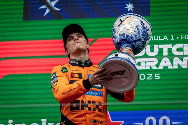 2025 Formula One Dutch Grand Prix Circuit Zandvoort, Zandvoort, Netherlands. 31.August.2025; Oscar Piastri of Australia and McLaren F1 Team on the podium during Formula One Italian Grand Prix (Photo by Jay Hirano) Zandvoort Circuit Zandvoort Netherlands Copyright: xJayxHiranox