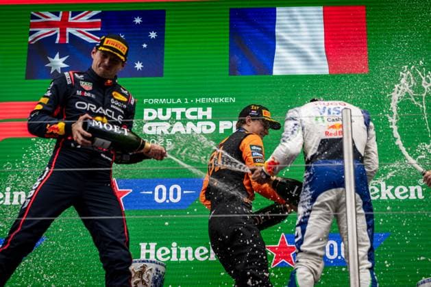 2025 Formula One Dutch Grand Prix Circuit Zandvoort, Zandvoort, Netherlands. 31.August.2025; Max Verstappen of the Netherlands and Oracle Red Bull Racing on the podium during Formula One Italian Grand Prix (Photo by Jay Hirano) Zandvoort Circuit Zandvoort Netherlands Copyright: xJayxHiranox