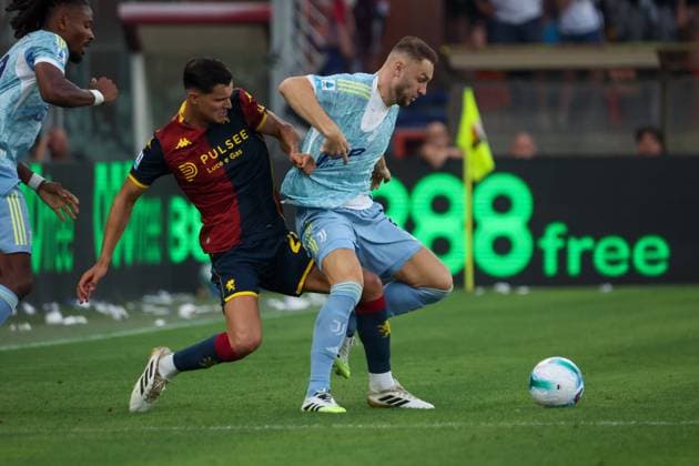 Serie A, Day 2, 31-08-2023, Genova, Stadio Ferraris, Genoa - Juventus, in the photo: Carboni and Koopmeiners  Copyright: xGabrielexSiri IPAxSportx xipa-agency.netx xx IPA_63786653 IPA_Agency_IPA63786653