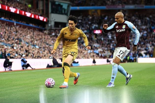 Birmingham, England, 31st August 2025. Daichi Kamada of Crystal Palace in action during the Aston Villa vs Crystal Palace Premier League match at Villa Park, Birmingham. Picture credit should read: Jessica Hornby Sportimage EDITORIAL USE ONLY. No use with unauthorised audio, video, data, fixture lists, club league logos or live services. Online in-match use limited to 120 images, no video emulation. No use in betting, games or single club league player publications. SPI_059_JH_Villa_Palace SPI-4102-0059