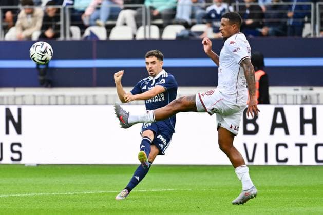 FC Metz lose 3-2 at Stade Jean Bouin on Matchday 3 of Ligue 1 MC Donald s, Paris FC host FC Metz at Stade Jean Bouin, Paris, 30 August 2025 - 31 08 2025 - France Ile-de-France (region) Paris -  JulienxMattiax xLexPictorium LePictorium_0313718