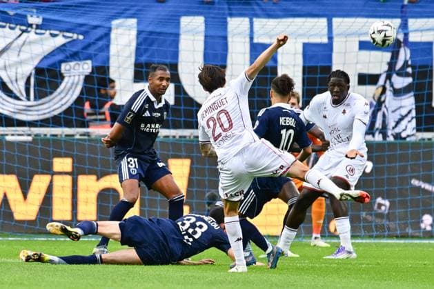 FC Metz lose 3-2 at Stade Jean Bouin on Matchday 3 of Ligue 1 MC Donald s, Paris FC host FC Metz at Stade Jean Bouin, Paris, 30 August 2025 - 31 08 2025 - France Ile-de-France (region) Paris -  JulienxMattiax xLexPictorium LePictorium_0313719