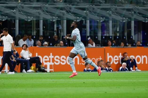 FC Internazionale v Udinese Calcio - Serie A Keinan Davis celebrates the goal during the Serie A match between FC Internazionale and Udinese in Milano, Italy, on August 31, 2025, at Giuseppe Meazza stadium Milano Milano Italy  Copyright: xMairoxCinquettix originalFilename:cinquetti-fcintern250831_npLht.jpg