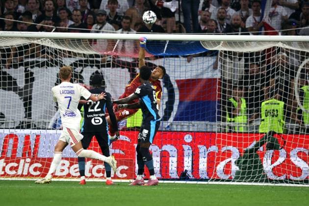 FOOTBALL : Lyon ( OL) Vs Marseille ( OM) - Ligue 1 - 31 08 2025 Geronimo Rulli ( Marseille) LyonFrance  Copyright: xPILLAUDx