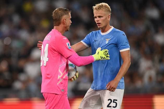 SS Lazio v Hellas Verona FC - Serie A Ivan Provedel of S.S. Lazio and Oliver Provstgaard of S.S. Lazio participate in the second day of the Serie A Championship between S.S. Lazio and Hellas Verona F.C. at the Olympic Stadium in Rome, Italy, on August 31, 2025. Rome Italy Italy  Copyright: xDomenicoxCippitellix originalFilename:cippitelli-sslaziov250831_npHl4.jpg