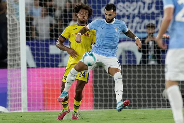 Serie A football match SS Lazio vs Hellas Verona Lazio™s Argentinian forward Valentin Castellanos challenges for the ball with Verona s French midfielder Antoine Bernede during the Serie A football match SS Lazio vs Hellas Verona at Olimpico Stadium on August 31, 2025, in Rome. _BPH3260 Copyright: xAntonioxBalascox