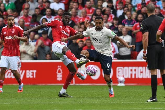 Nottingham Forest v West Ham United, English Premier League, The City Ground, Nottingham, UK - 31 August 2025 West Ham United s Callum Wilson on the ball challenged by Nottingham Forest s Ibrahim Sangare , UK NEWSPAPERS OUT Copyright: xRichardxBowcottx