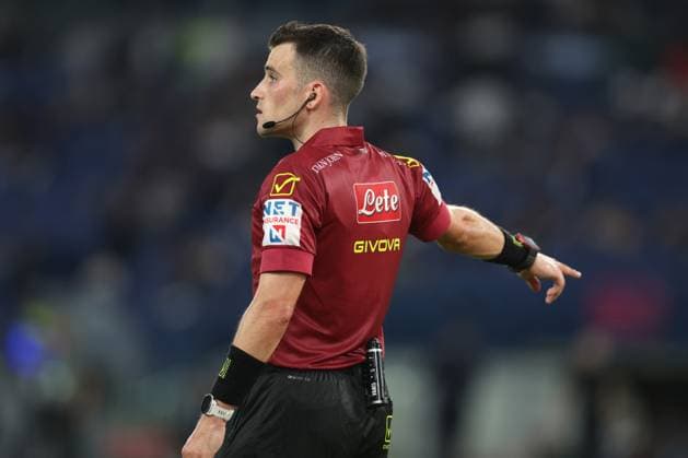 Football: Serie A Enilive 2025-2026 match SS Lazio vs Hellas Verona. Rome, Italy 31 August, 2025: Referee Valerio Crezzini seen in action during the Serie A Enilive 2025-2026, day 2, football match between SS Lazio and Hellas Verona at Olympic Stadium. rome olympic stadium italy italy Copyright: xmarcoxiacobucci