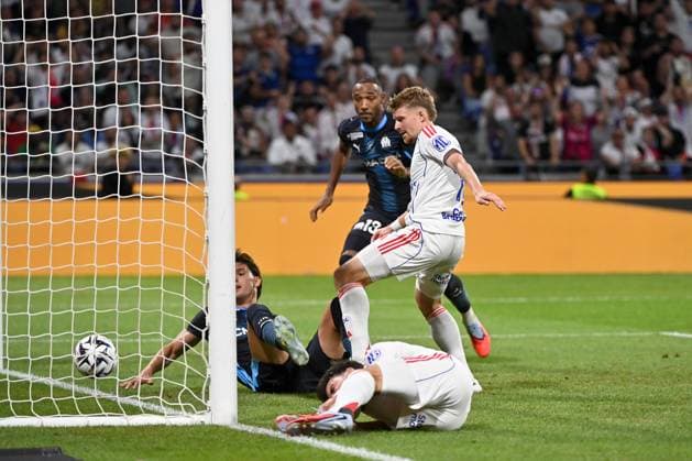 Olympique Lyonnais v Olympique de Marseille - Ligue 1 McDonald s 2025 2026 05 Leonardo Julian BALERDI ROSA (om) - 10 Pavel SULC (ol) during the Ligue 1 McDonald s match between Lyon and Marseille at Groupama Stadium on August 31, 2025 in Lyon, France. Lyon France  Copyright: xFEPx 776348118
