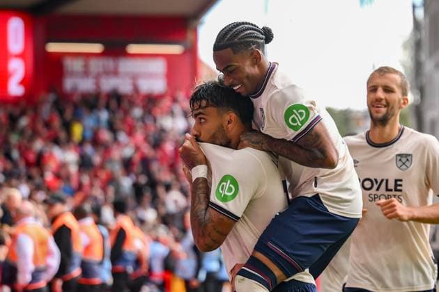 Nottingham Forest v West Ham United - Premier League Lucas Paqueta of West Ham United celebrates with Crysencio Summerville of West Ham United after scoring a goal to make it 0-2 during the Premier League match between Nottingham Forest and West Ham United at the City Ground in Nottingham, England, on August 31, 2025. Nottingham Nottinghamshire United Kingdom  Copyright: xMIxNewsx originalFilename:fletcher-nottingh250831_npVmU.jpg