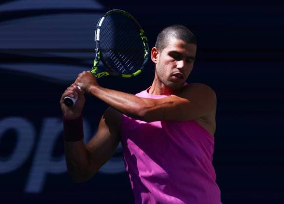 2025 US Open Tennis Championships, Day Eight, Billy Jean-King Tennis Centre, Flushing Meadows, New York, USA, 31 08 2025 Carlos Alcaraz (ESP) in action during his fourth round match against Arthur Rinderknech (FRA) in the 2025 US Open at Flushing Meadows New York Billy Jean King Tennis Centre, Flushing Meadows New York USA Copyright: xMarkxGreenwoodx