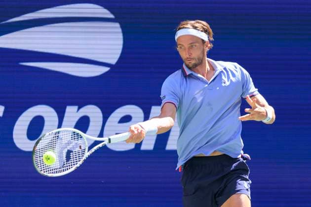 August 31, 2025, Flushing Meadows, New York, USA: Arthur Rinderknech hits a forehand return during a match against Carlos Alcaraz on Day 8 of the 2025 US Open at USTA Billie Jean King National Tennis Center on Sunday August 31, 2025 in the Flushing neighborhood of the Queens borough of New York City. JAVIER ROJAS PI Flushing Meadows USA - ZUMAp124 20250831_zaa_p124_069 Copyright: xJavierxRojasx