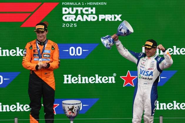 F1 Grand Prix Of The Netherlands 2025 Oscar Piastri of McLaren and Isack Hadjar of Racing Bulls after the Formula 1 Grand Prix of The Netherlands at Circuit Zandvoort in Zandvoort, Netherlands on August 31, 2025. Zandvoort Netherlands  Copyright: xJakubxPorzyckix originalFilename:porzycki-f1grandp250831_npLhX.jpg