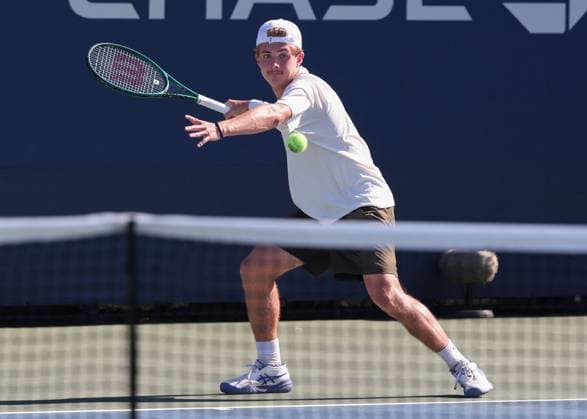 Flynn Thomas (SUI), Jungen Einzel, Boys Singles, US Open Championships 2023, USTA Billie Jean King National Tennis Center, Flushing Meadows, New York, USA . Copyright: xJuergenxHasenkopfx