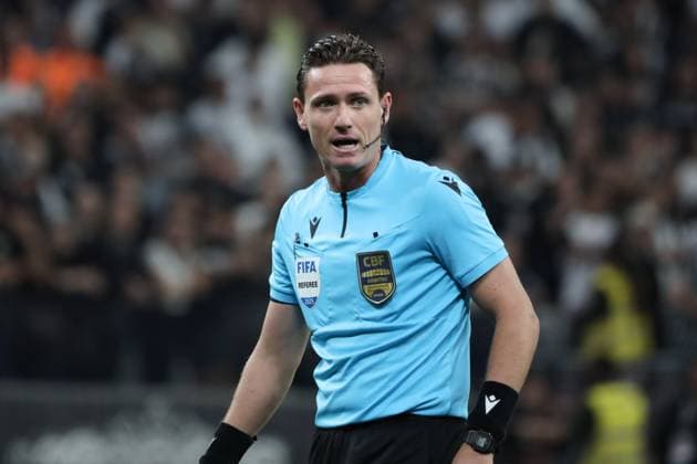 Corinthians and Palmeiras for the Brazilian Championship Referee Ramon Abatti during the match between Corinthians and Palmeiras for the 22nd round of the Brazilian Championship, at Neo Quimica Arena, east of Sao Paulo, this Sunday, the 31st. Copyright: xMarinaxUezimax