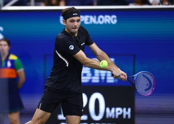 2025 US Open Tennis Championships, Day Eight, Billy Jean-King Tennis Centre, Flushing Meadows, New York, USA, 01 09 2025 Taylor Fritz (USA) in action during his fourth round match against Tomas Machac (CZE) in the 2025 US Open at Flushing Meadows New York Billy Jean King Tennis Centre, Flushing Meadows New York USA Copyright: xMarkxGreenwoodx