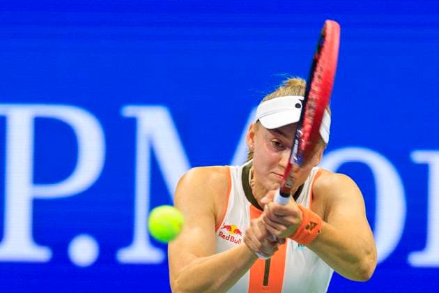 August 31, 2025, Flushing Meadows, New York, USA: Elena Rybakina hits a double backhand return during a match against Marketa Vondrousova on Day 8 of the 2025 US Open at USTA Billie Jean King National Tennis Center on Sunday August 31, 2025 in the Flushing neighborhood of the Queens borough of New York City. JAVIER ROJAS PI Flushing Meadows USA - ZUMAp124 20250831_zaa_p124_194 Copyright: xJavierxRojasx