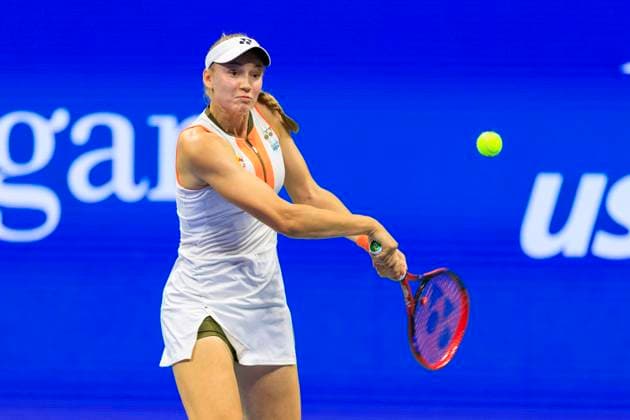 August 31, 2025, Flushing Meadows, New York, USA: Elena Rybakina hits a double backhand during a match against Marketa Vondrousova on Day 8 of the 2025 US Open at USTA Billie Jean King National Tennis Center on Sunday August 31, 2025 in the Flushing neighborhood of the Queens borough of New York City. JAVIER ROJAS PI Flushing Meadows USA - ZUMAp124 20250831_zaa_p124_197 Copyright: xJavierxRojasx