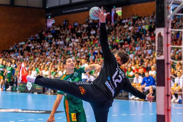 Ivan Galevski (HC Alkaloid, Nr. 12) (L-R), TSV Hannover-Burgdorf (green) against HC Alkaloid (white) (1. Matchday of Qualification Round 1 EHF European League 2025 2026) (31.08.2025, Swiss Life Hall (Hannover, GER), Copyright: xJanxGuentherx xTSVxHannover-Burgdorfx