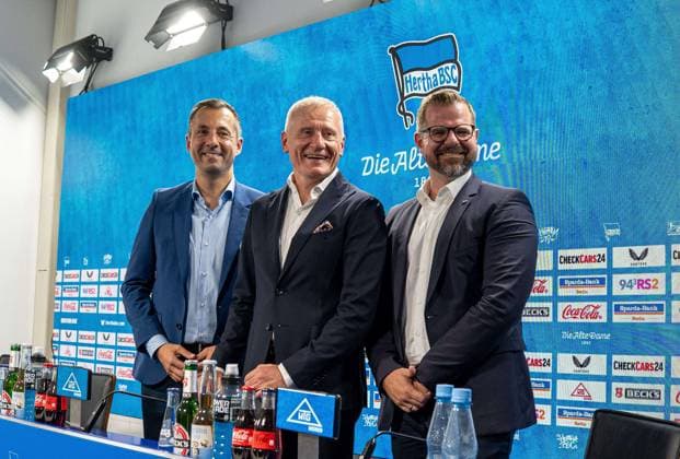 Fussball, Herren, Saison 2025 26, 2. Bundesliga, Hertha BSC, Pressekonferenz zur Vorstellung des neuen Geschäftsführers, im Bild: Geschäftsführer Ralf Huschen (Hertha BSC), Geschäftsführer Dr. Peter Görlich (Hertha BSC), Präsident Fabian Drescher (Hertha BSC), 01.09. 2025,