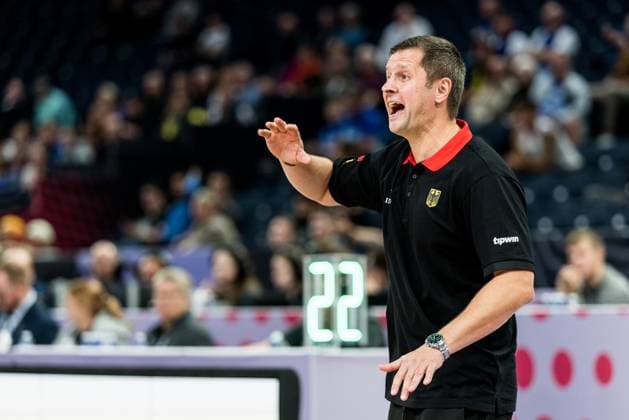 FIBA EuroBasket 2025: Deutschland - Grossbritannien; 01.09.2025 Alan Ibrahimagic (Co-Trainer Deutschland) gestikuliert FIBA EuroBasket 2025: Deutschland - Grossbritannien, Tampere, Nokia Arena am 01.09.2025 Copyright: xBEAUTIFULxSPORTS Wunderlx