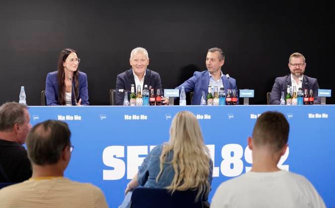 Deutschland, Berlin, Sportpark, GER, 2.FBL, Hertha BSC, Pressekonferenz: Vorstellung von Geschäftsführer Dr. Peter Görlich, Foto: Geschäftsführer Dr. Peter Görlich, Ralf Huschen (Geschäftsführer Hertha BSC), Fabian Drescher (Präsident Hertha BSC e.V.)