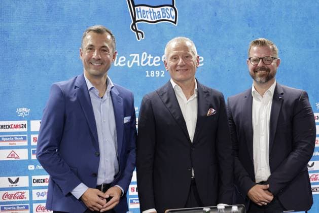 Deutschland, Berlin, Sportpark, GER, 2.FBL, Hertha BSC, Pressekonferenz: Vorstellung von Geschäftsführer Dr. Peter Görlich, Foto: Ralf Huschen (Geschäftsführer Hertha BSC), Geschäftsführer Dr. Peter Görlich, Fabian Drescher (Präsident Hertha BSC e.V.)