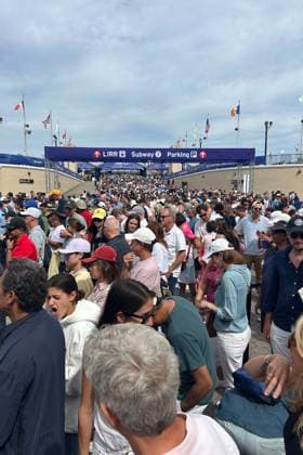 Hundreds of people arrive to attend the US Open Tennis Championships on Labor Day celebrated in New York, USA 01 September 2025. US Open Tennis Tournament brings together hundreds of people in New York !ACHTUNG: NUR REDAKTIONELLE NUTZUNG!  Copyright: xJavierxOtazux AME5221 20250901-55017796925_1