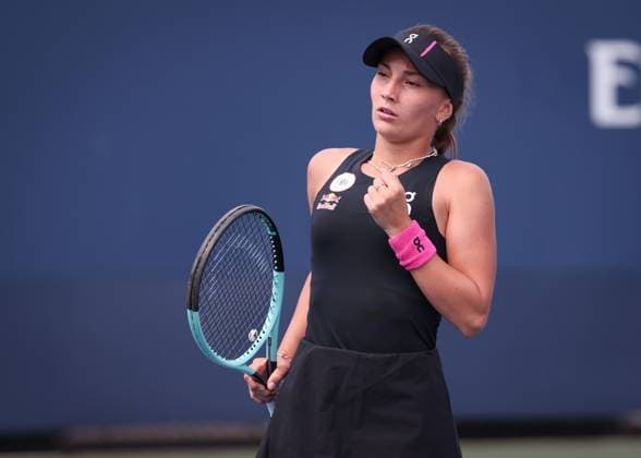 Julia Stusek (GER) macht die Faust und jubelt,Jubel, Freude,Emotion, Maedchen Einzel, Girls Singles, US Open Championships 2023, USTA Billie Jean King National Tennis Center, Flushing Meadows, New York, USA . Copyright: xJuergenxHasenkopfx