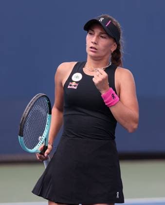 Julia Stusek (GER) macht die Faust und jubelt,Jubel, Freude,Emotion, Maedchen Einzel, Girls Singles, US Open Championships 2023, USTA Billie Jean King National Tennis Center, Flushing Meadows, New York, USA . Copyright: xJuergenxHasenkopfx