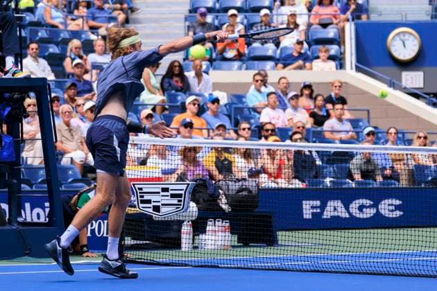 September 1, 2025, Flushing Meadows, New York, USA: Andrey Rublev smashes a lob during a match against Felix Auger-Aliassime on Day 9 of the 2025 US Open at USTA Billie Jean King National Tennis Center on Monday September 1, 2025 in the Flushing neighborhood of the Queens borough of New York City. JAVIER ROJAS PI Flushing Meadows USA - ZUMAp124 20250901_zaa_p124_018 Copyright: xJavierxRojasx