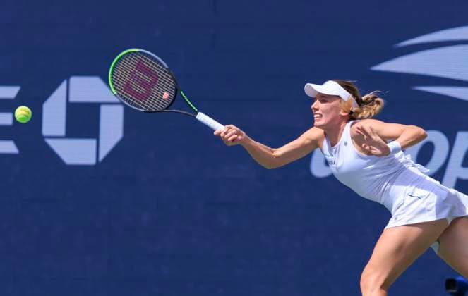 September 1, 2025, Flushing Meadows, New York, USA: EKATERINA ALEXANDROVA reaches for a forehand during a match against Iga Swiatek on Day 9 of the 2025 US Open at USTA Billie Jean King National Tennis Center. Swiatek won 6:3 6:1. Flushing Meadows USA - ZUMAp124 20250901_zaa_p124_037 Copyright: xJavierxRojasx