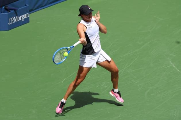 TENIS US OPEN 2025 01092025 N Z IGA SWIATEK W TRAKCIE MECZU CZWARTEJ RUNDY NA TURNIEJU WIELKIEGO SZLEMA US OPEN 2025 MARCIN CHOLEWINSKI NEWSPIX.PL TENNIS US OPEN 2025 01092025 IGA SWIATEK OF POLAND DURING THE MATCH IN THE FOURTH ROUND NEWSPIX.PL --- newspix.pl POLAND OUT! 