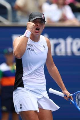 September 1, 2025, New York City, New York, United States: IGA SWIATEK of Poland during the match against E. Alexandrova in the fourth round of US Open 2025 at the USTA Billie Jean King National Tennis Center. Queens, New York City. Swiatek won 6:3, 6:1. New York City United States - ZUMAc278 20250901_zsp_c278_012 Copyright: xMarcinxCholewinskix