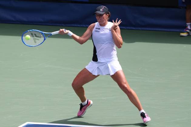 September 1, 2025, New York City, New York, United States: IGA SWIATEK of Poland during the match against E. Alexandrova in the fourth round of US Open 2025 at the USTA Billie Jean King National Tennis Center. Queens, New York City. Swiatek won 6:3, 6:1. New York City United States - ZUMAc278 20250901_zsp_c278_015 Copyright: xMarcinxCholewinskix