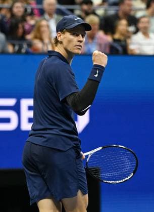 Jannik Sinner of ITA reacts during the match with Alexander Bublik in straight sets 6-1 6-1 6-1 in the fourth round on Arthur Ashe Stadium on day 9 at the 2025 US Open Tennis Championship at the USTA Billie Jean King National Tennis Center in New York City on Monday, September 01, 2025.  NYP20250901333 LARRYxMARANO