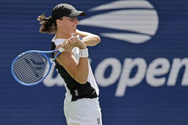 Tennis: U.S. Open Iga Swiatek of Poland plays against Russian Ekaterina Alexandrova in the women s singles fourth round at the U.S. Open tennis championships in New York on Sept. 1, 2025.  A14AA0004812435P
